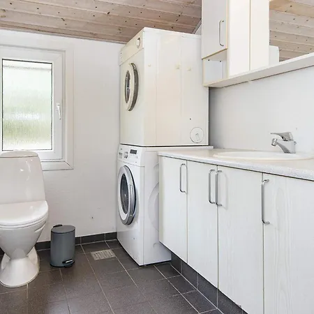 12 Person In * Норборг