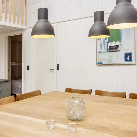 12 Person In * Норборг